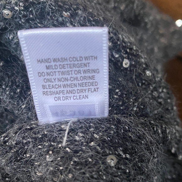 Garnet Hill sparkle v-neck holiday sweater, small - Picture 8 of 12